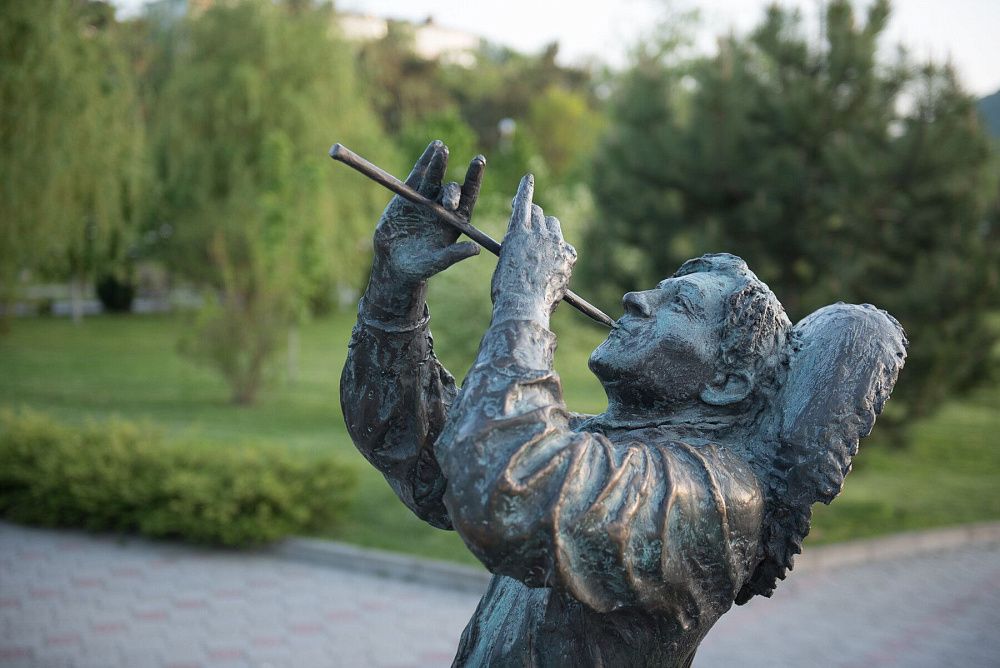 Скульптура «Утесов»