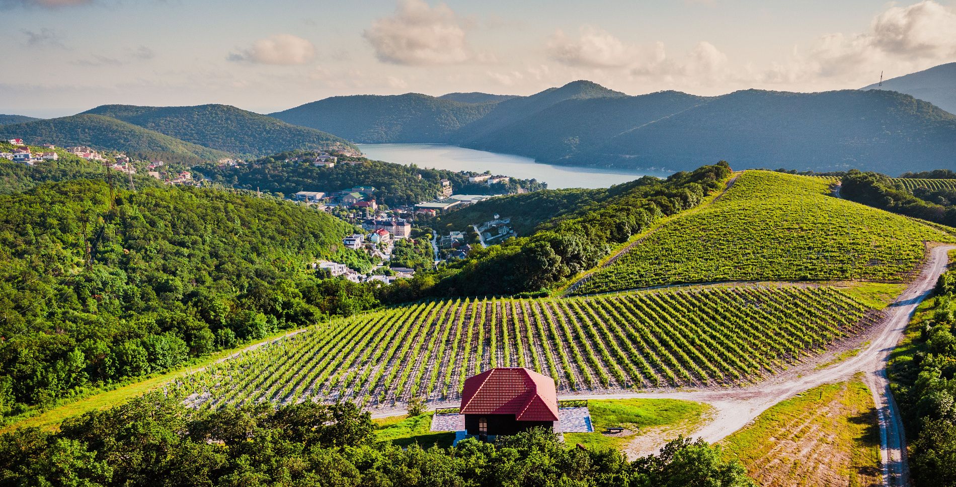 В Абрау-Дюрсо открылся Центр продажи услуг курорта Абрау-Дюрсо