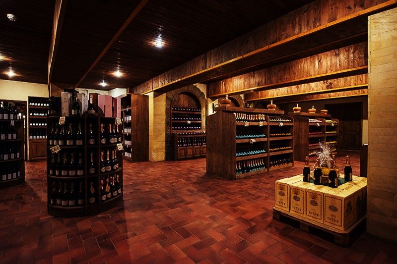 Фирменный магазин «Грот»