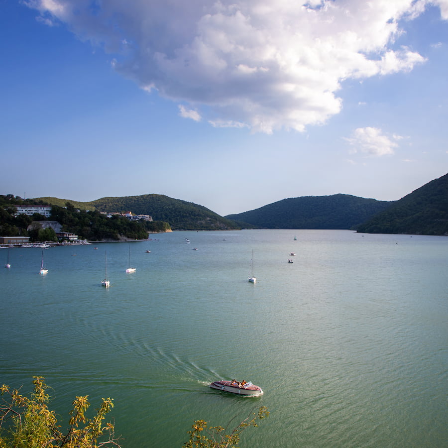 Озеро Абрау