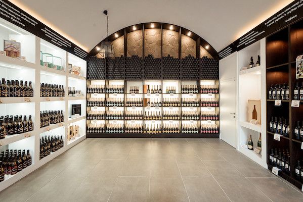 Фирменный магазин №3 (1870 Wine & Food Bar)