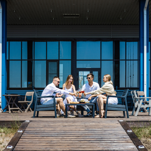 Веранда «Абрау-Дюрсо на Плавнях»